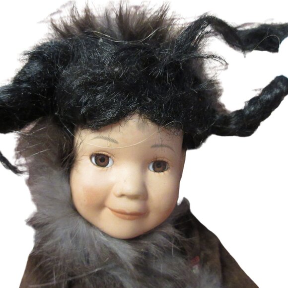 Vintage Native Indian Eskimo Doll Porcelain Head With Hooded Fur 13" - Picture 2 of 8